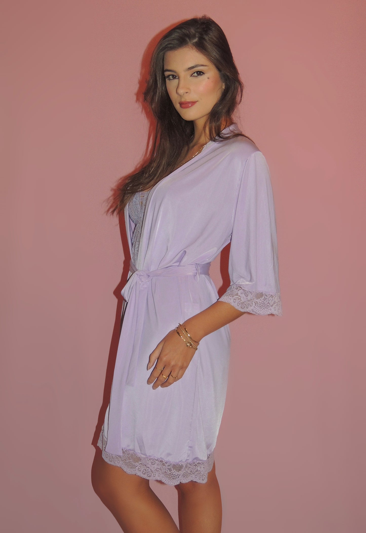 CONJUNTO CAMISOLA E ROBE LILÁS