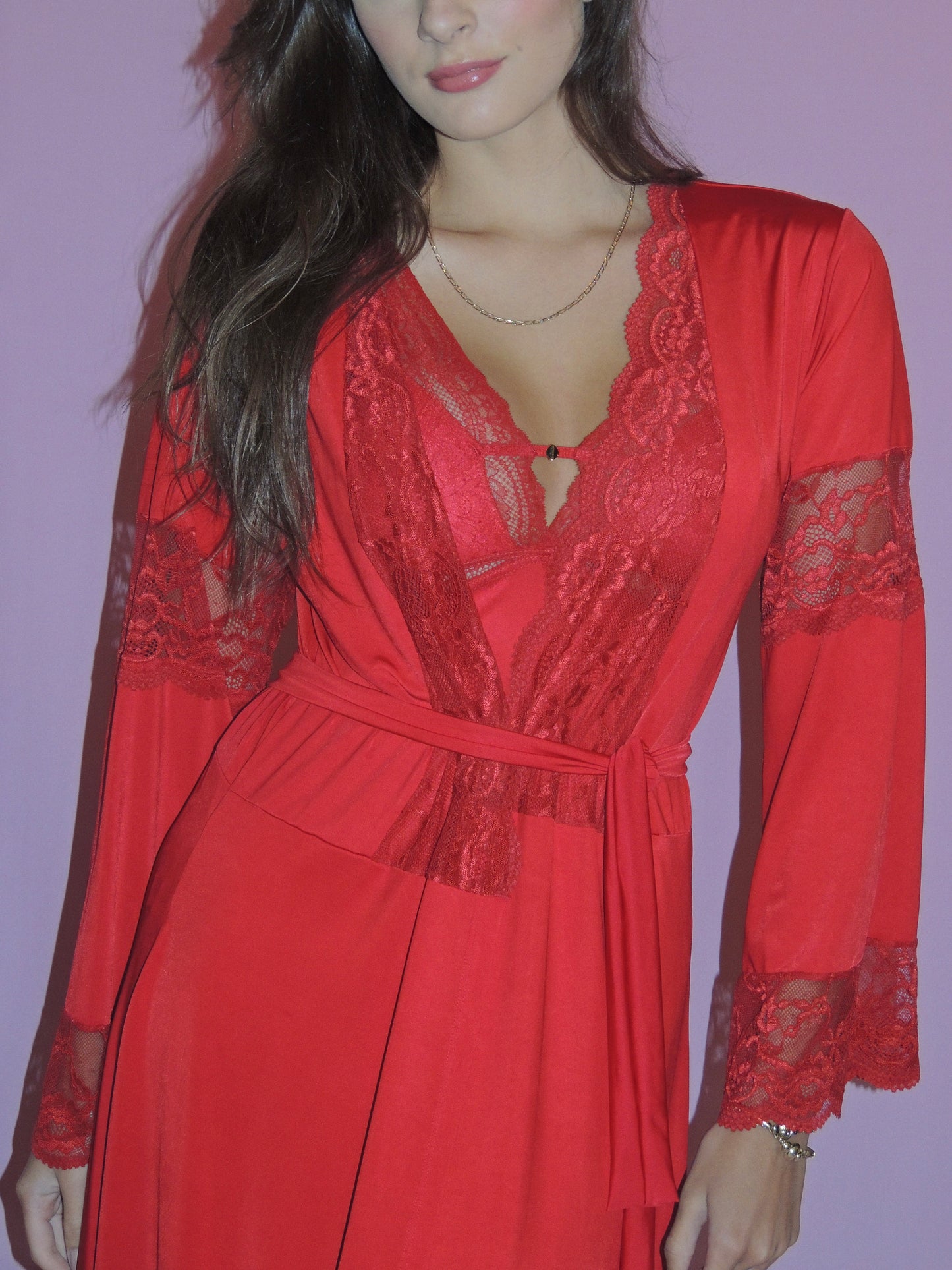 ROBE LONGO VERMELHO COM RENDA
