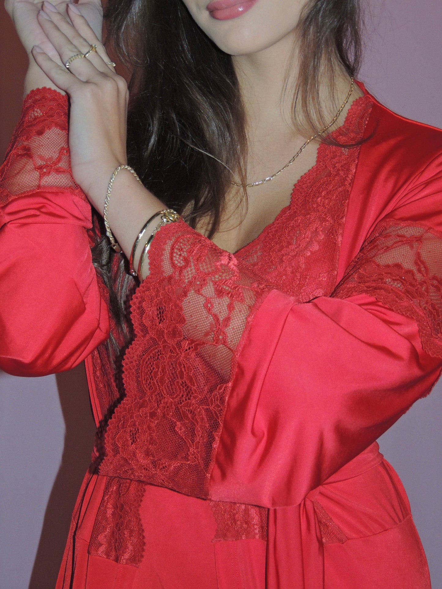 ROBE LONGO VERMELHO COM RENDA