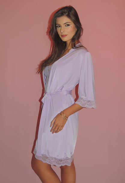 CONJUNTO CAMISOLA E ROBE LILÁS