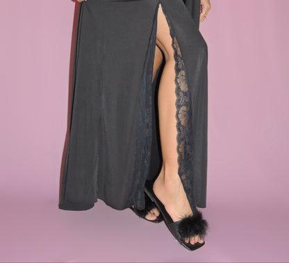 CAMISOLA LONGA PRETA COM RENDA