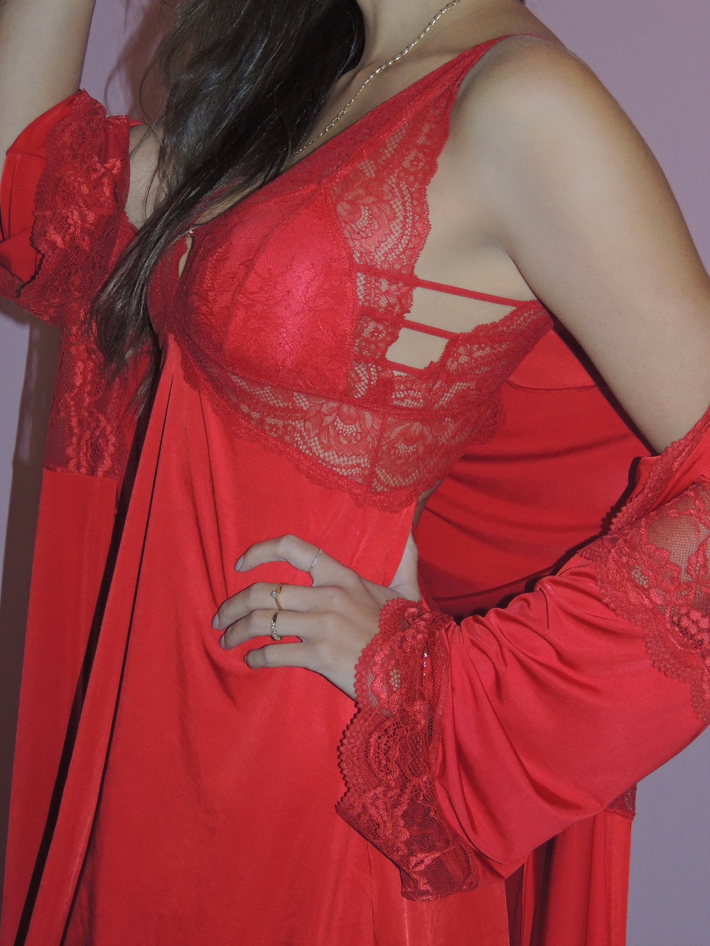CAMISOLA VERMELHA COM RENDA
