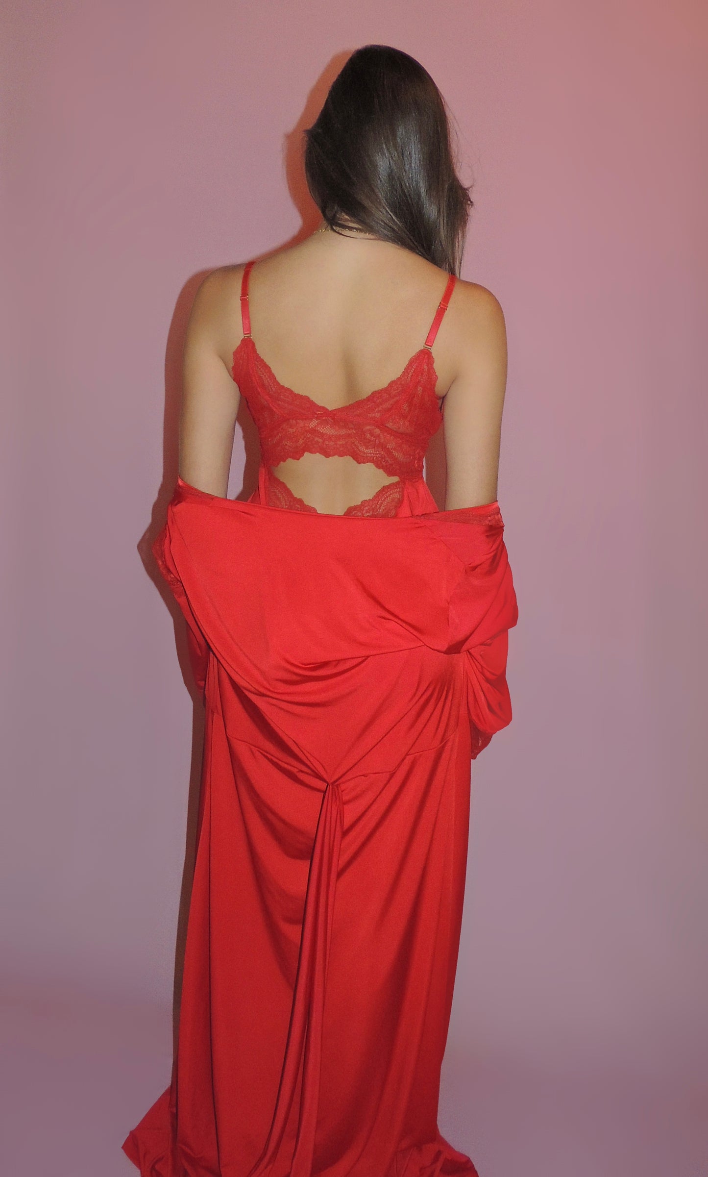 CAMISOLA VERMELHA COM RENDA